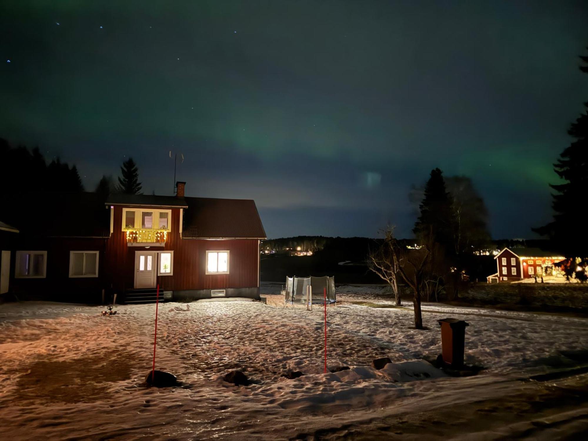Ett Hus Med 3 Sovrum Med Supersnabba Internet Fiberanslutningen 1000Mb-100Mb I Hoeg, 7 Minuter Fran Худиксвалль Экстерьер фото