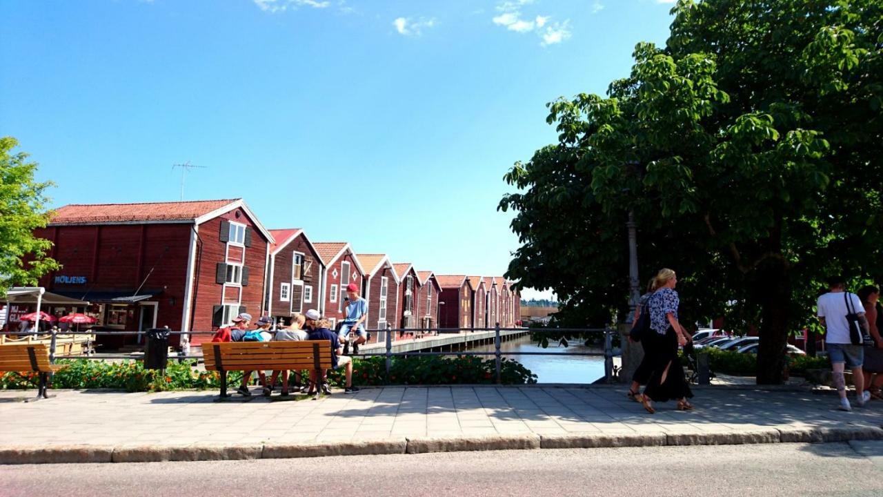 Ett Hus Med 3 Sovrum Med Supersnabba Internet Fiberanslutningen 1000Mb-100Mb I Hoeg, 7 Minuter Fran Худиксвалль Экстерьер фото